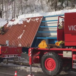 I Vigili del fuoco al lavoro per il crollo di una tettoia nella frazione Trisugno di Arquata del Tronto (AP) sotto il peso di circa due metri di neve