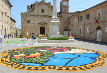 L'infiorata a Montefiore dell'Aso