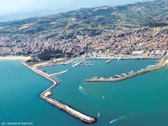 Il porto di San Benedetto del Tronto. Foto di Nazzareno Marcozzi