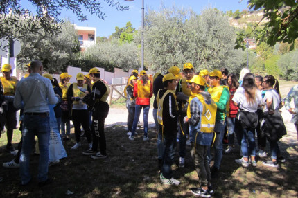 Gli studenti dell'IC Leopardi di Grottammare hanno aderito all'iniziativa di Legambiente "Puliamo il mondo"