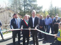 Consegna ultime casette a Montegallo
