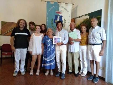 Premiazione dei turisti da 50 anni in vacanza a Grottammare