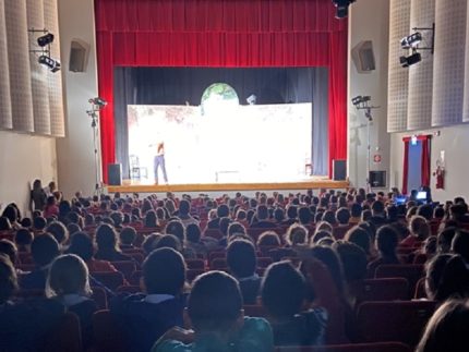Alunni al teatro delle Energie a Grottammare