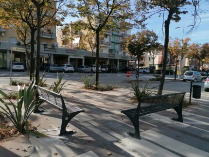 Nuovi arredi urbani installati a Monteprandone