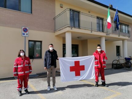 Consegna della bandiera della Croce Rossa a Monteprandone