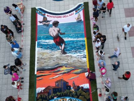 Infiorata realizzata a Salou, in Spagna