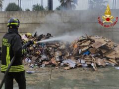 Incendio in un centro commerciale di Grottammare