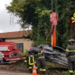 Auto recuperata dai Vigili del Fuoco a Castel di lama