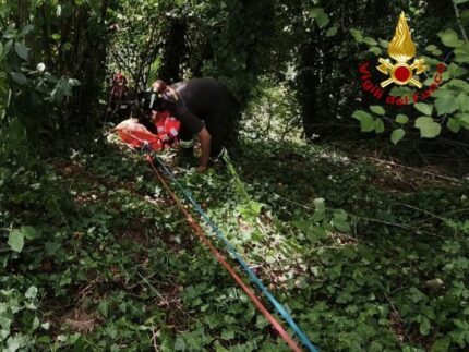 Uomo scivolato in un dirupo a Roccafluvione