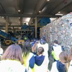 Studenti nell'impianto rifiuti di Picenambiente