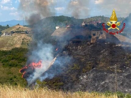 Incendio nei dintorni di Ascoli