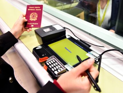 Passaporti negli uffici postali